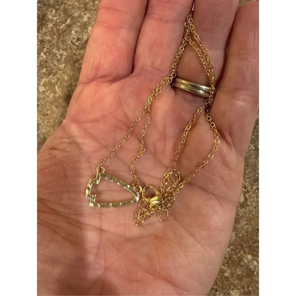 New Kansas City chiefs arrow necklace